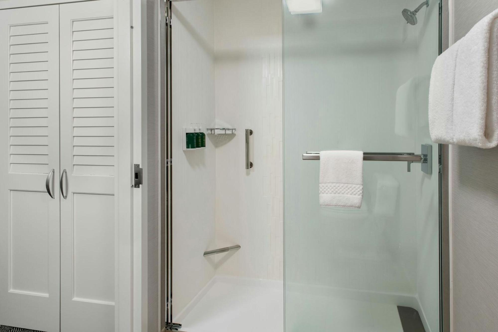 Courtyard By Marriott Silver Spring North/White Oak מראה חיצוני תמונה