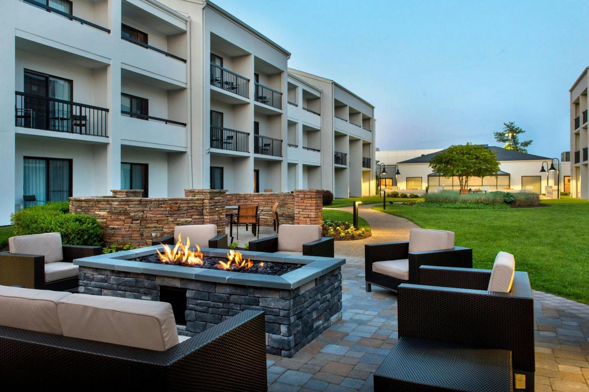 Courtyard By Marriott Silver Spring North/White Oak מראה חיצוני תמונה